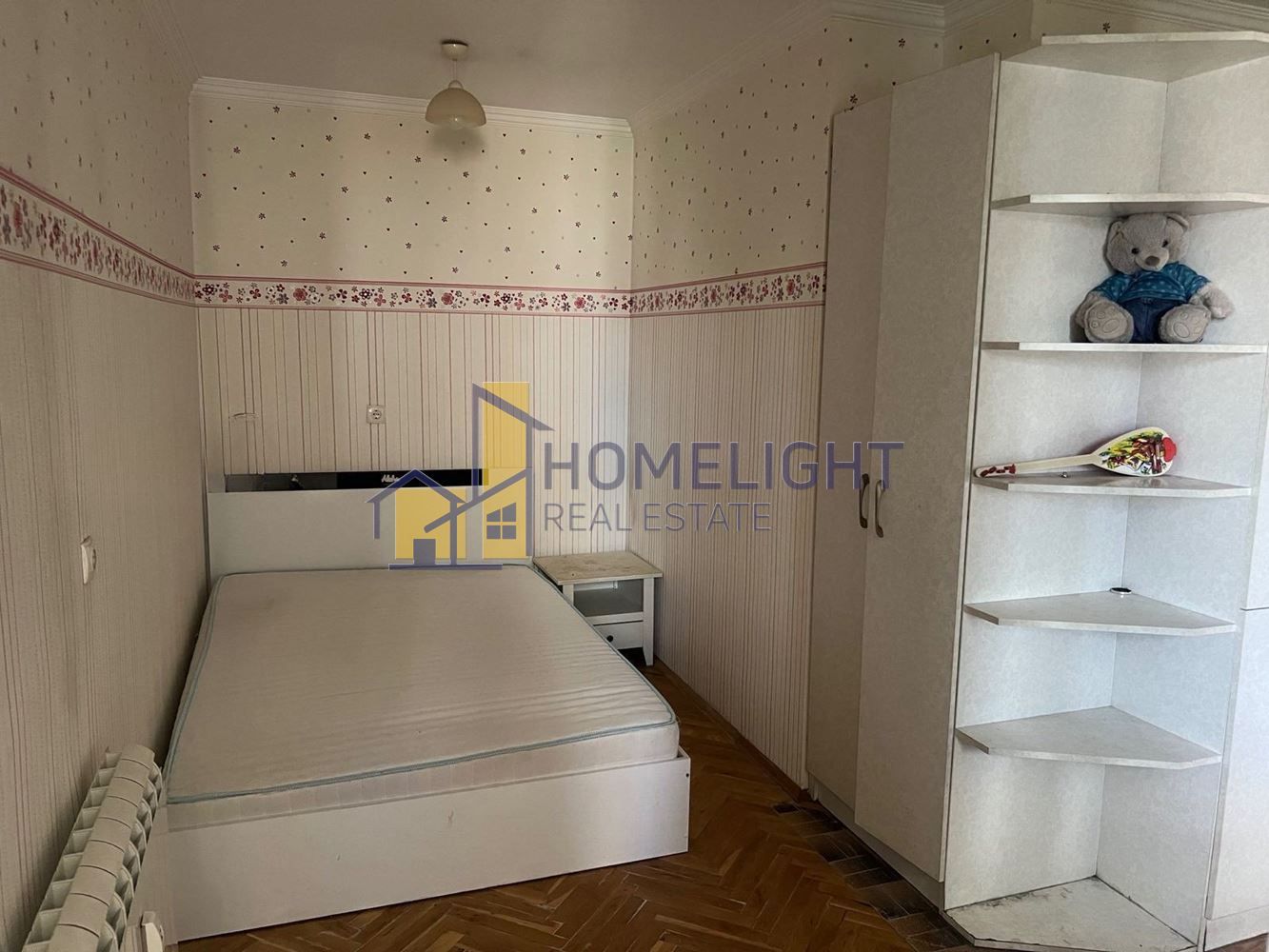 Тристаен апартамент в кв. Зона Б-18