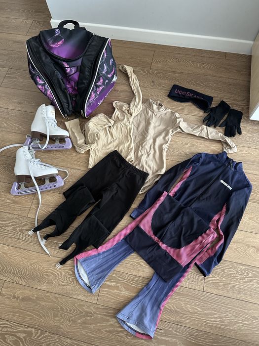 Коньки и форма для фигурного катания