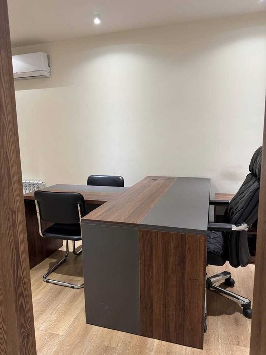 Сдается офис вторичный фонд. 
Ц4. Метро Абдуллы Кадыри