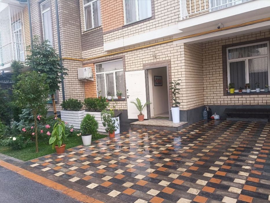 Таййор Коттедж  ТЦ Компас 5-хона 163м²Евроремонт