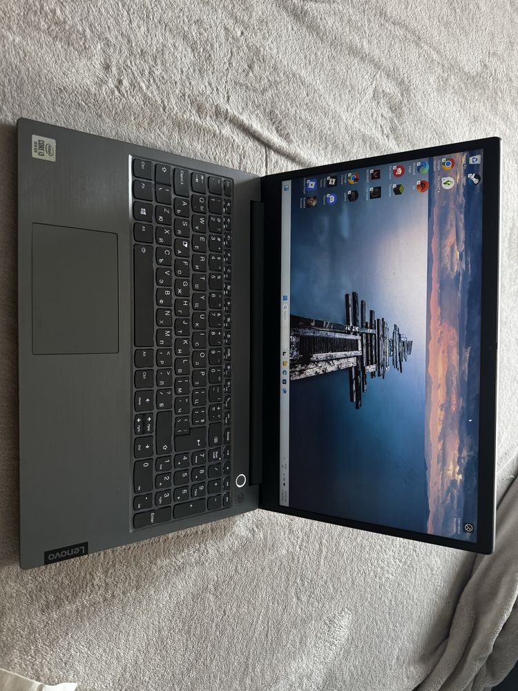 Лаптоп Lenovo ThinkBook 15 IIL