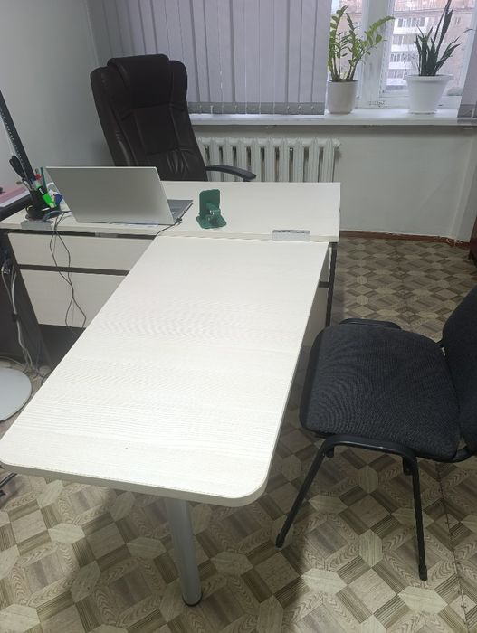 Стол с приставкой