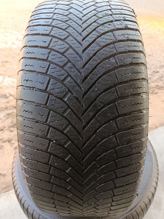 235_55_R17 Lassa