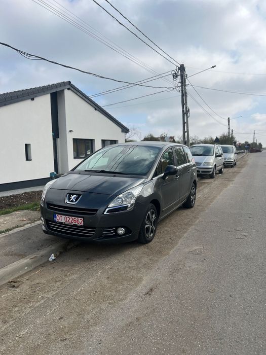 Vand peugeot 5008 2010