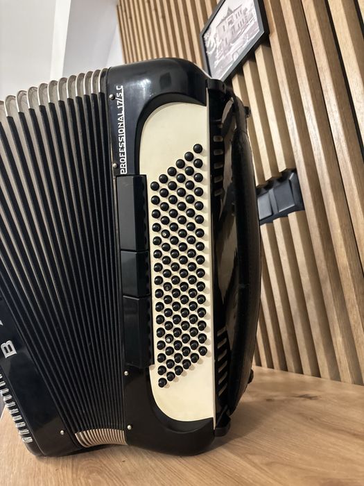 Acordeon Italian BARO cu 96 de basi cu cassotto 3+2
