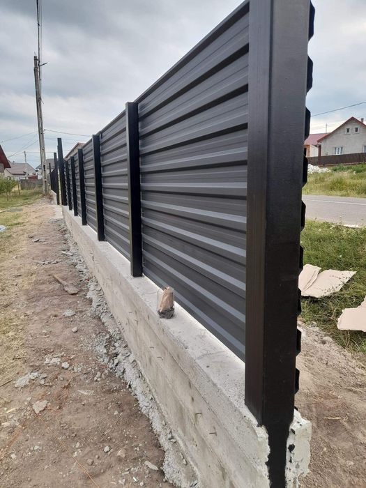 Garduri din sipca metalică