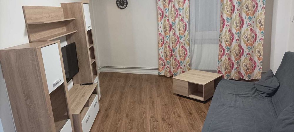 Vand apartament 3 camere ETAJ 1 ZONA POSTEI