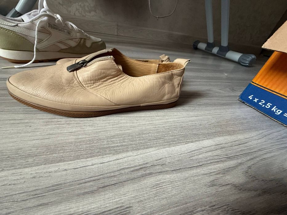 Продам новые мокасины