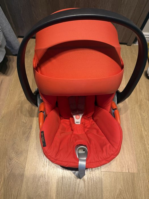 Scoica auto Cybex Platinum i-Size cu baza isofix