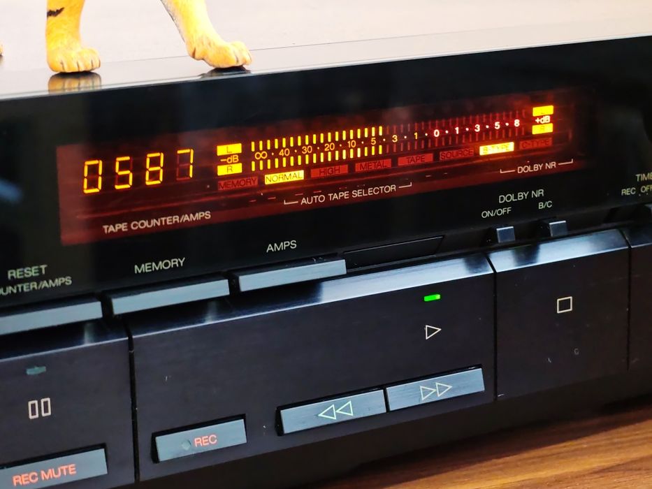 Sansui D-X501. Deck valoros, superb. Estetică de raft. Preț fix !