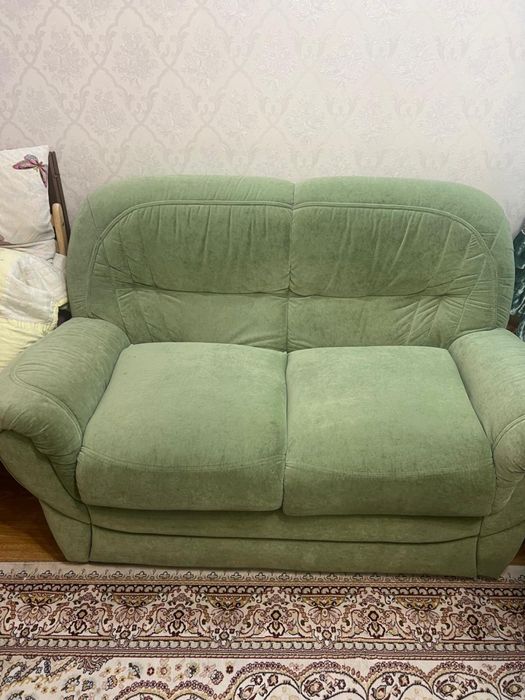 Два дивана , Белорусия . В отличном состоянии 200.000тг