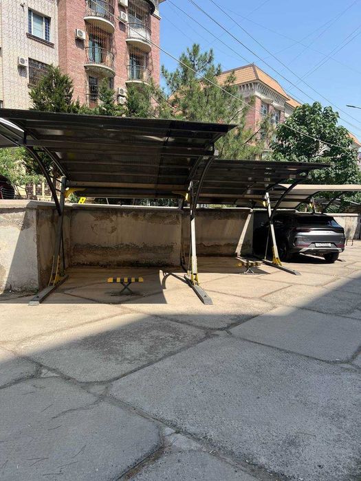 В продаже Габус (с террасой и парковкой) 410 кв м ( по 1650 за кв.м )