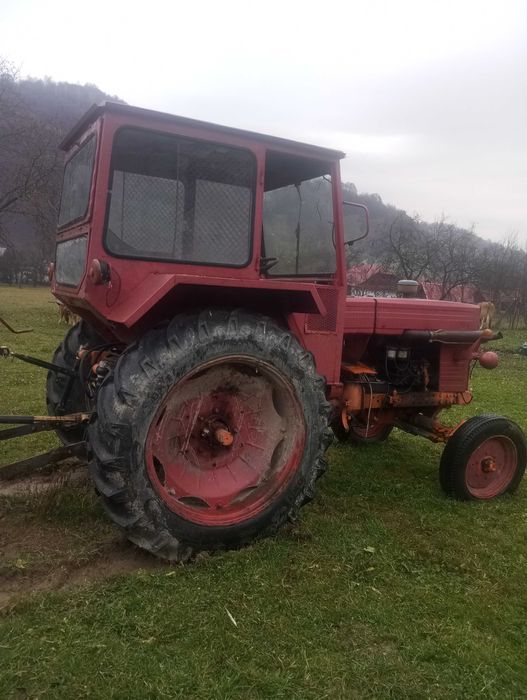 Vând tractor U650