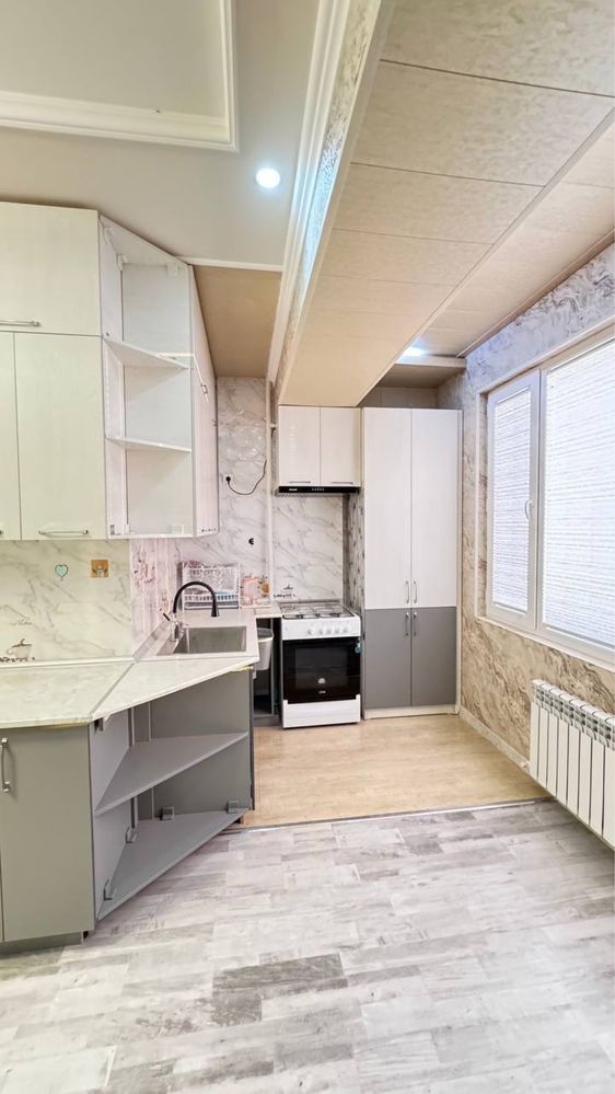 Чиланзар-9 Новостройка 3/6/7. 100м2 Срочно Продам квартиру срочно