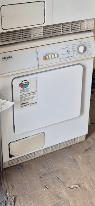 Сушилня Miele Novotronic 1442 и  пералня Miele prima vera