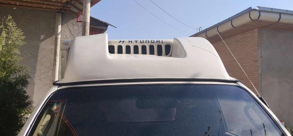 Рефрежатор бутика с холодильником