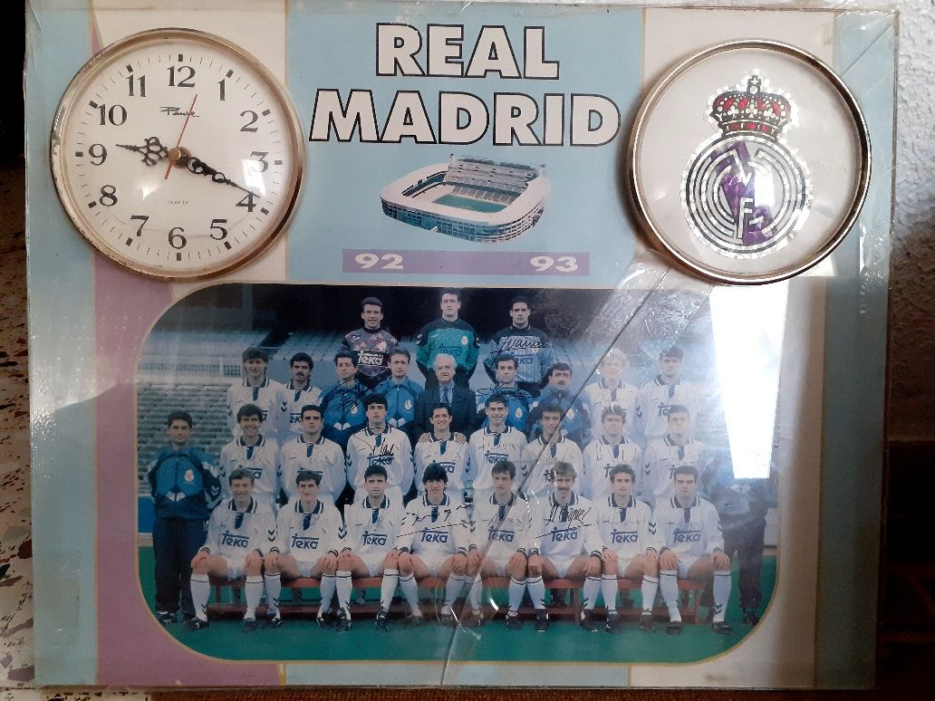 Echipa Real Madrid 92-93 cu autografele jucatorilor si scrumiera