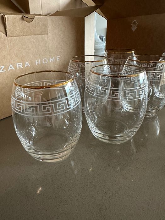 Сет чаши на Версаче от Zara Home