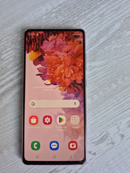 Продавам Samsung S20 fe + аксесоари Самсунг s20fe