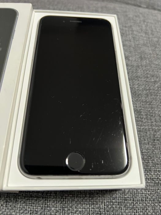 Продавам iPhone 6S
