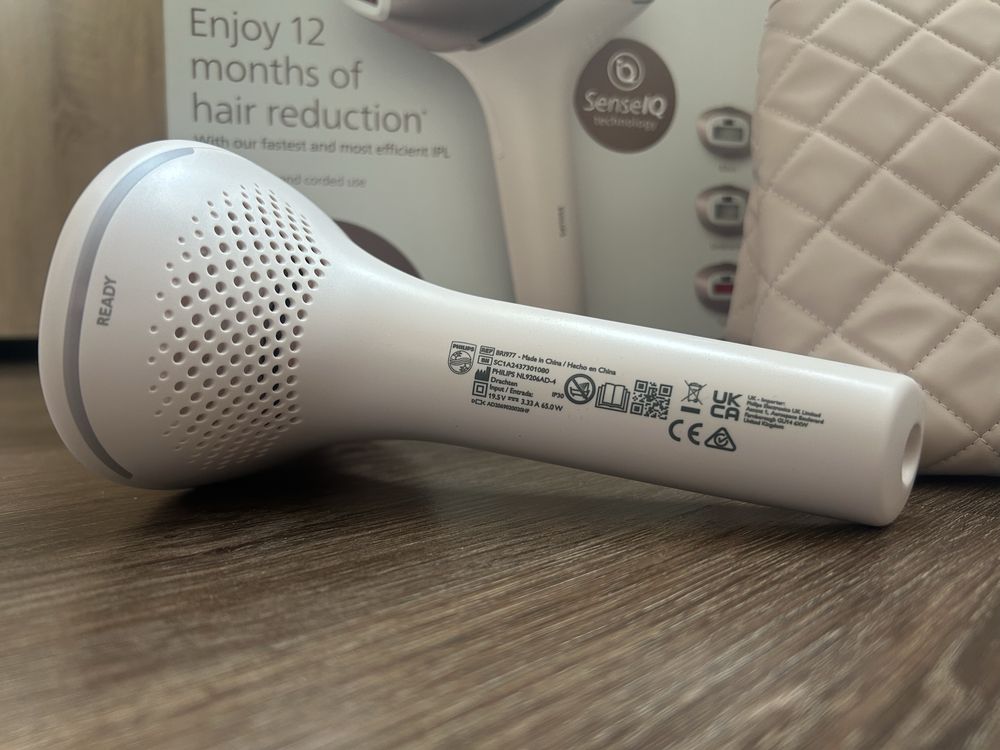 Фотоепилатор Philips Lumea 9900 BR1977/00.