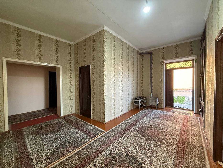 TAYYOR 6 sotiqli kottedj sotiladi