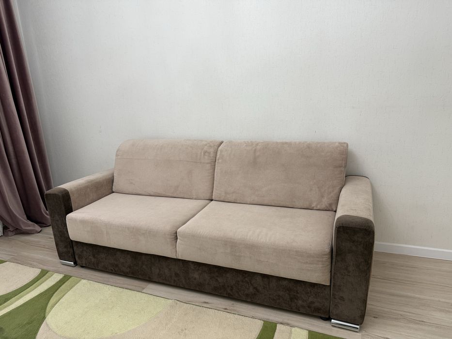 Продается Диван 230см