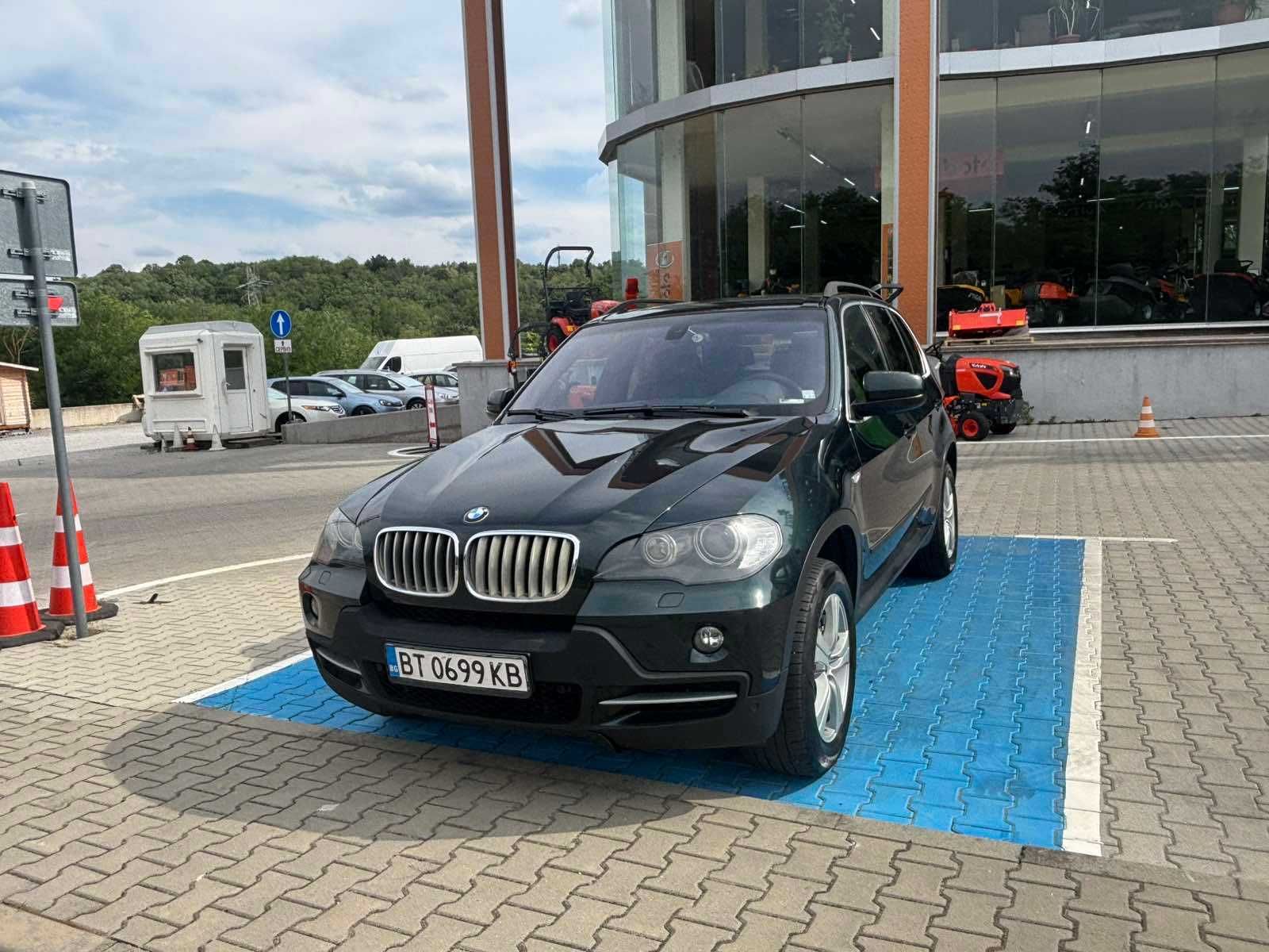 BMW X5 E70 4. 8i V8