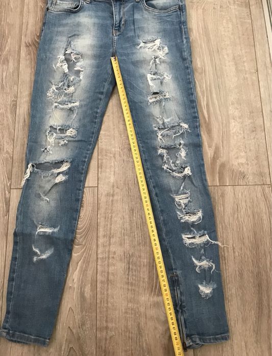 Pantaloni de jeans rupti Bershka nr.40
