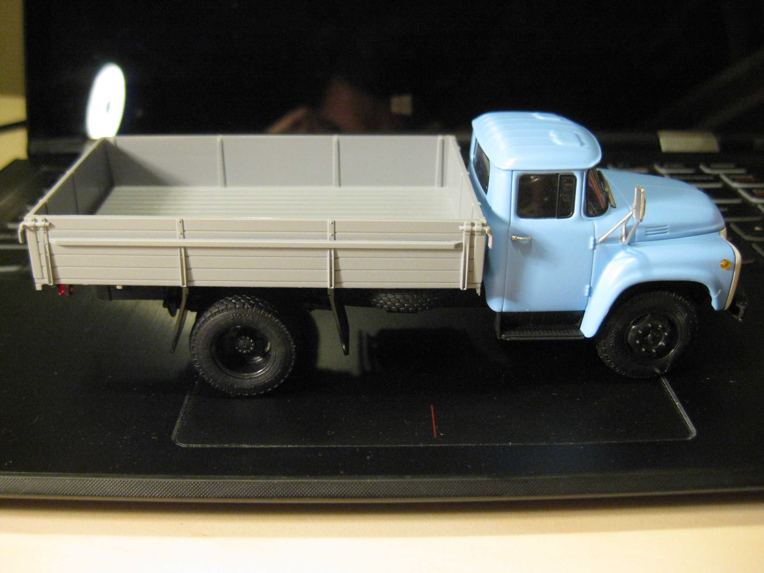Мащабни модели Русия 1/43, ЗиЛ, КиМ, Maserati