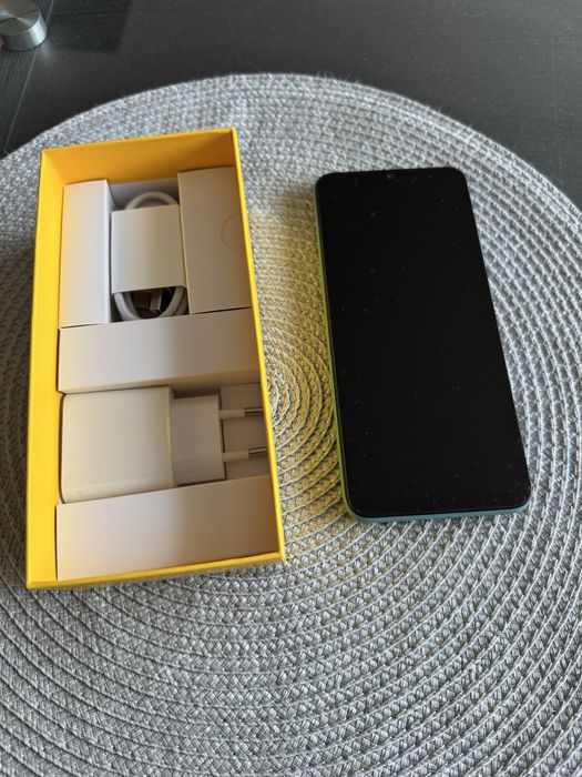 Телефон Xiaomi Poco C40