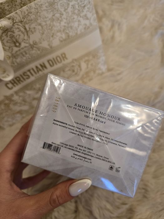 Наличен парфюм Amouage Honour