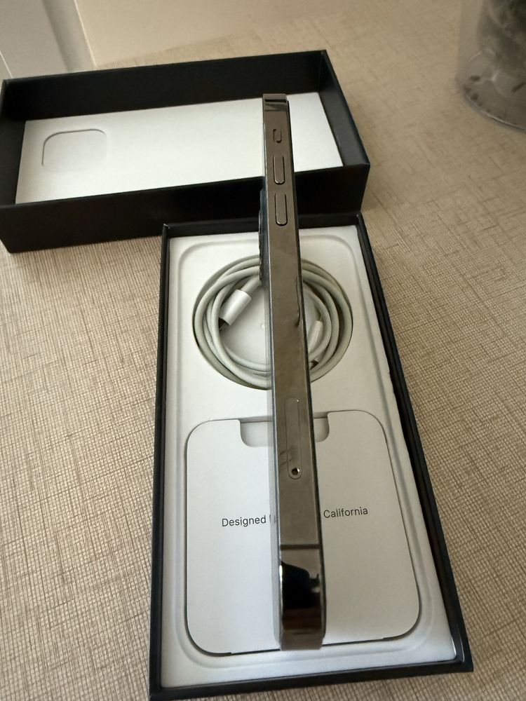 Iphone 12 pro - като нов