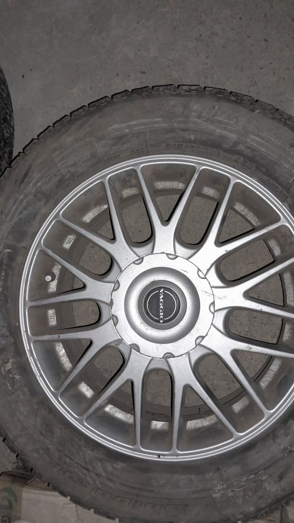 Тайота 40 титанкакасы 215/60R16