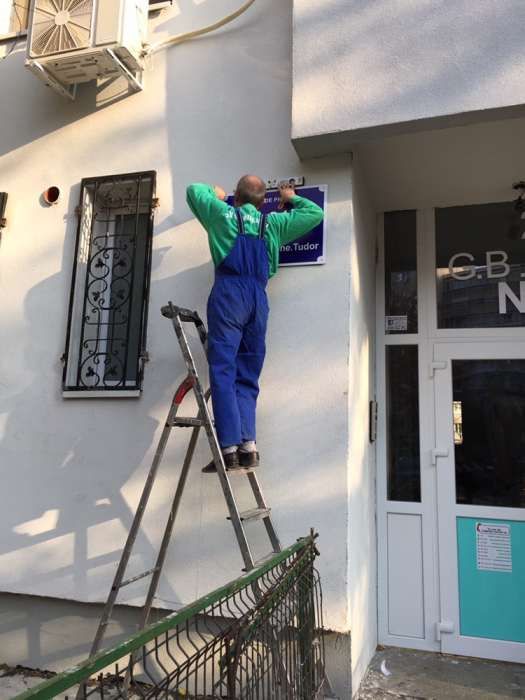 Placi / panouri inscriptionate pentru blocuri si scari, LogoPrint