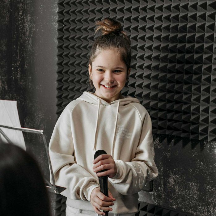 Lecții de Canto Muzică Ușoară, pentru toate vârstele!