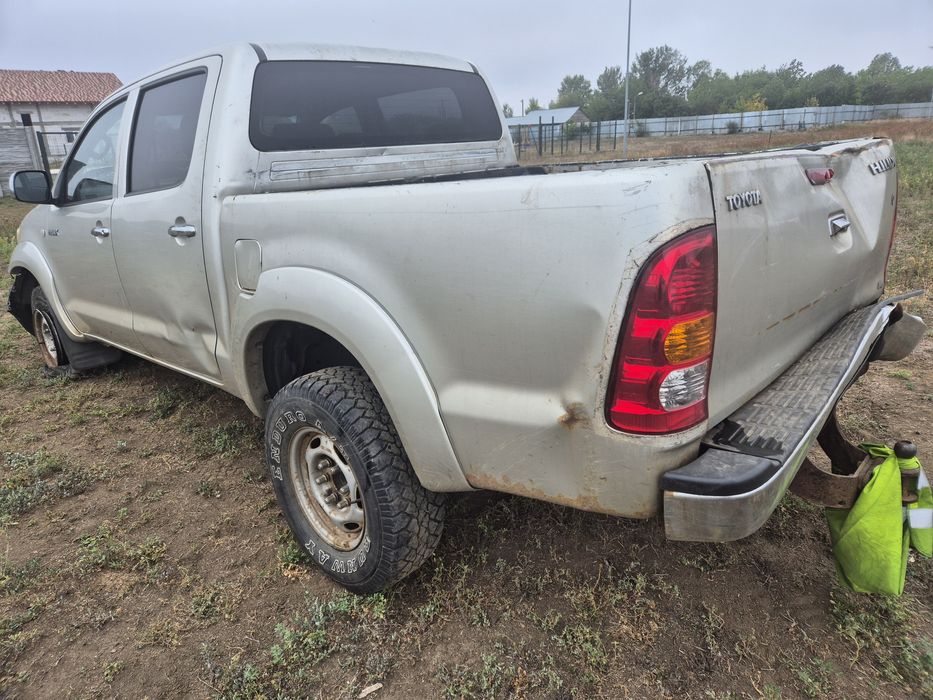 Toyota Hilux 2.5 Manuala 2010 volan dreapta avariata