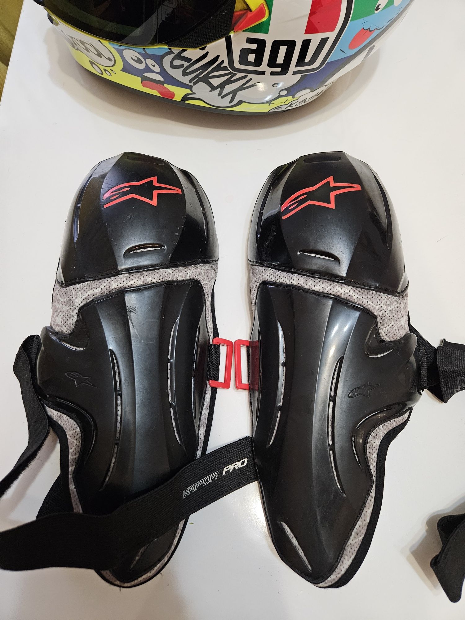 Наколенки Alpinestars vaper pro