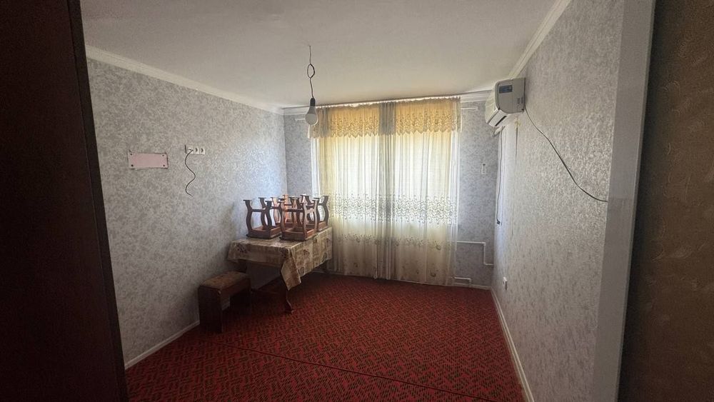 Шахар марказида жойлашган 4 хонали квартира ижарага берилади