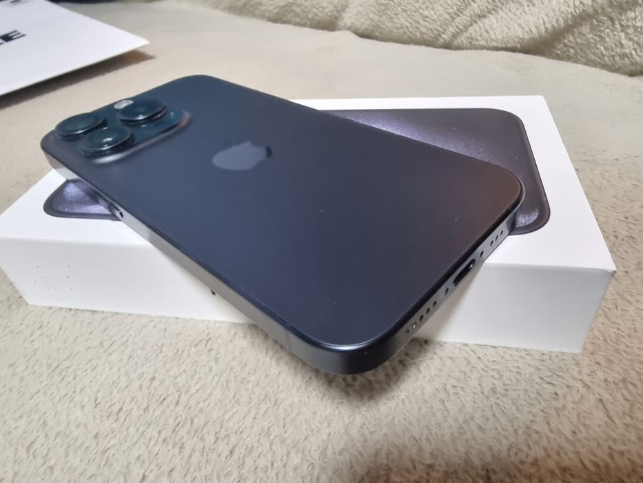 Vând schimb Iphone 15 PRO, 512 GB, 90% baterie, garanție Aprilie 2026