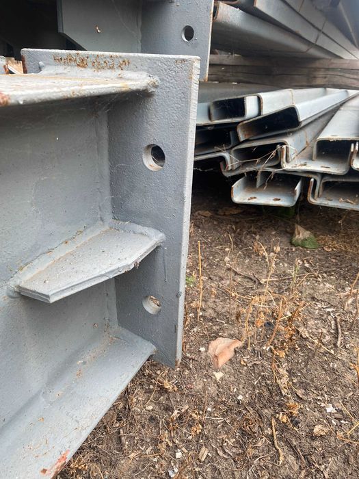 Метална конструкция (в разглобен вид)