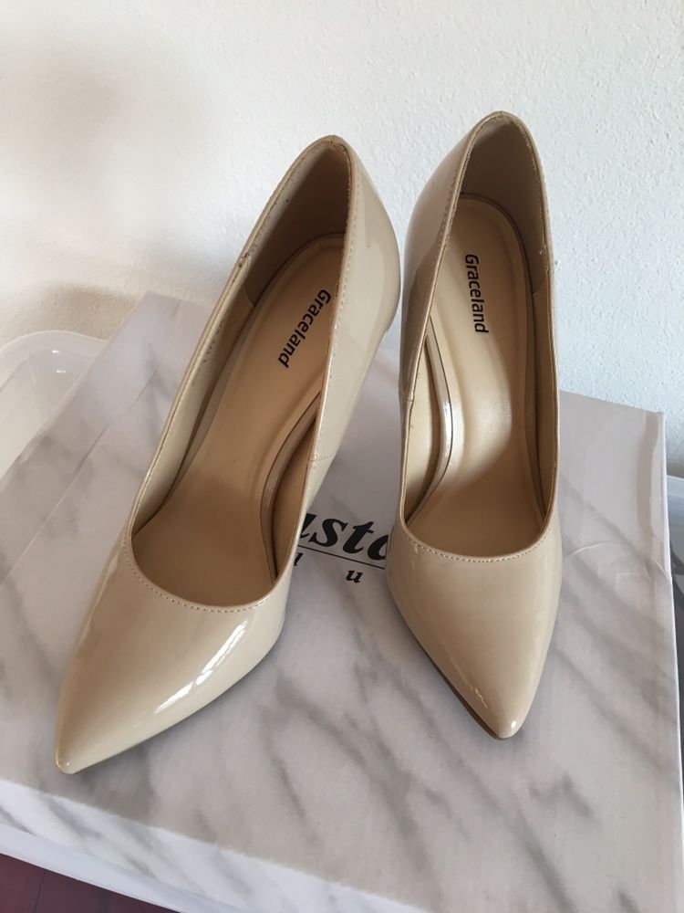 Pantofi stiletto nude NOI, marimea 36