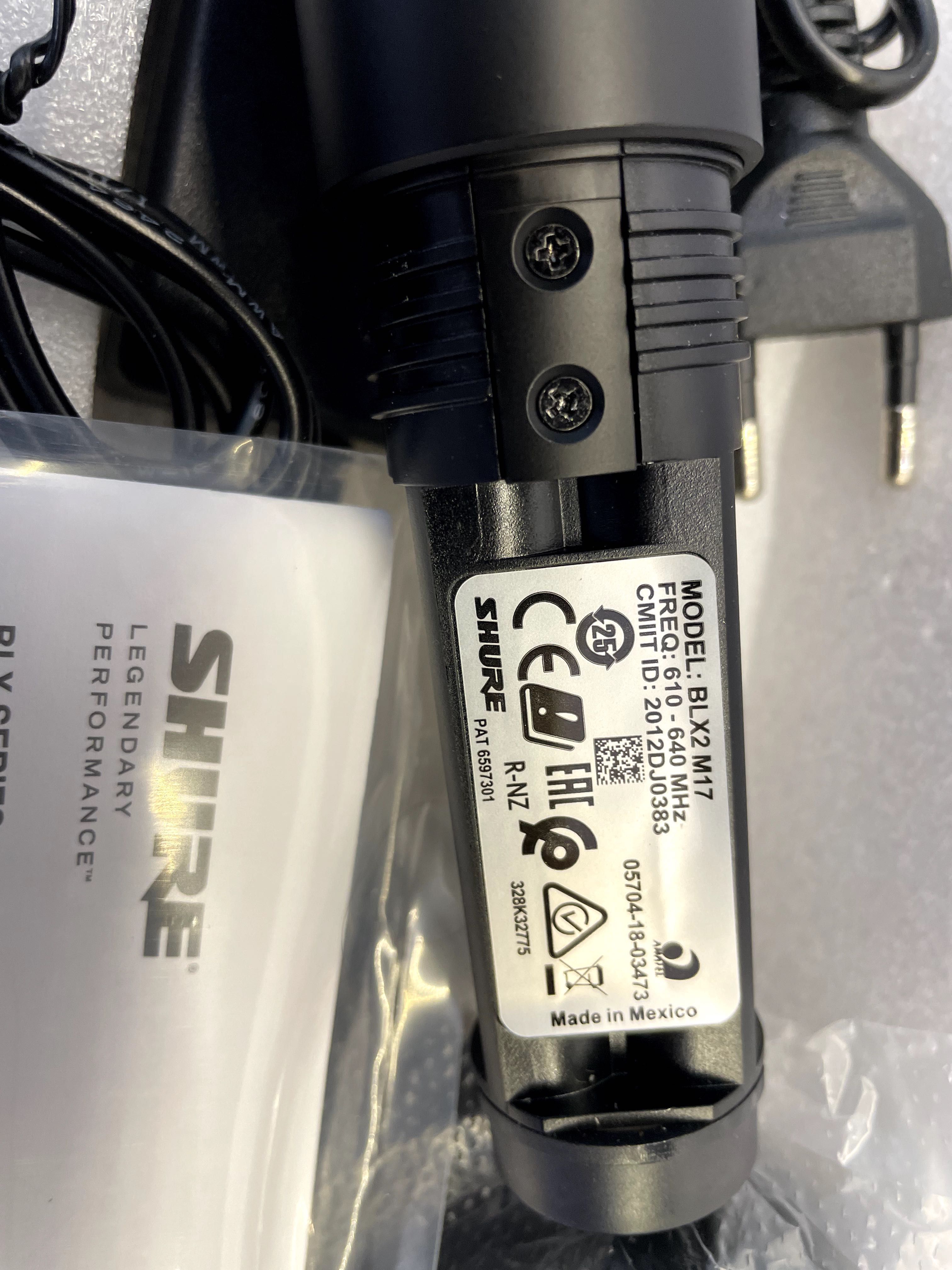 Безжичен микрофон Shure BLX 24