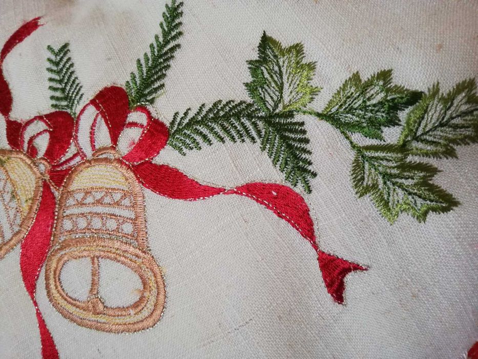 Коледни възглавници с бродерия РЪЧНА изработка