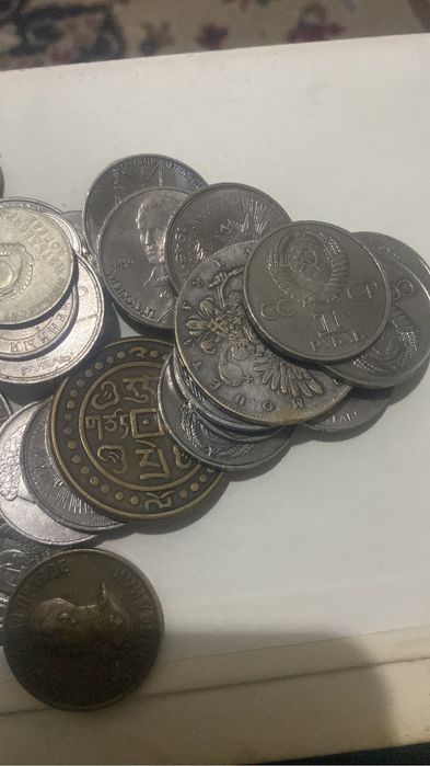 Продам монеты продам