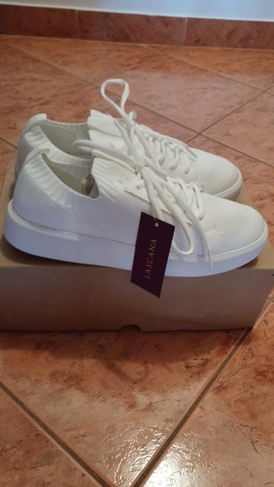 Pantofi sport Lascana noi cu eticheta