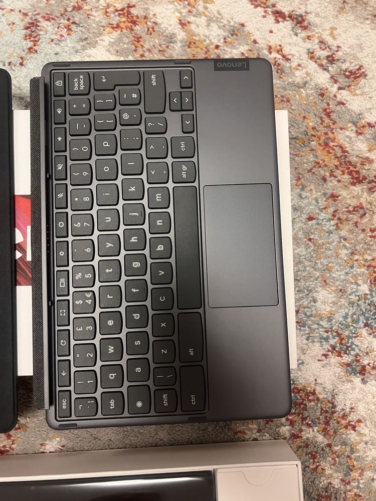 Tableta Lenovo noua, nu a fost folosita niciodata