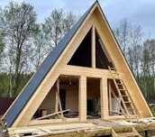 Cabane stil A Frame si case din structura de lemn, dimensiuni in funct