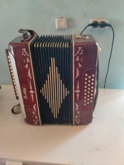 Продам Баян аккордеон
