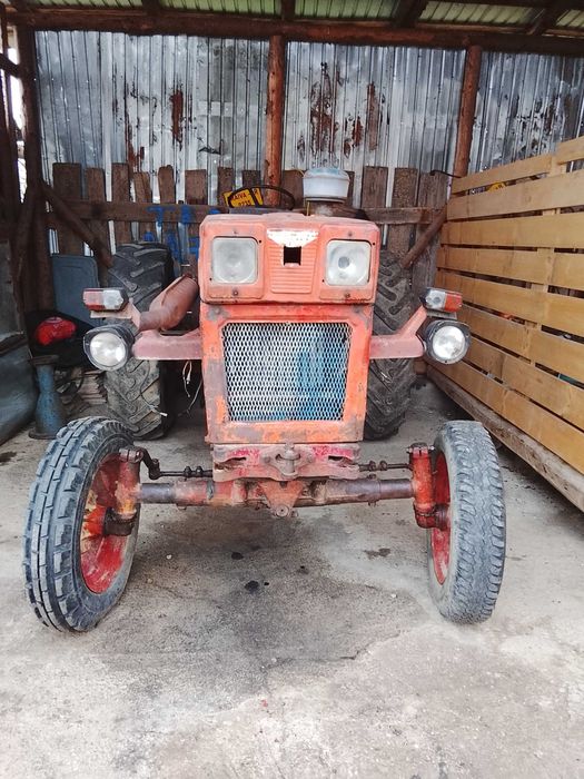 Vând tractor u 650